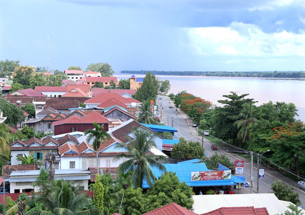 Mekong Dolphin Hotel Kratié Quarto foto
